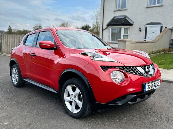 Nissan Juke SUV, Petrol, 2014, Red