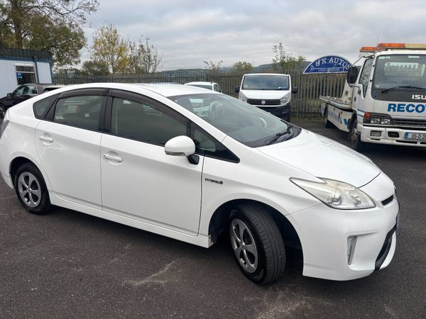 Toyota Prius Hatchback, Petrol Hybrid, 2012, White