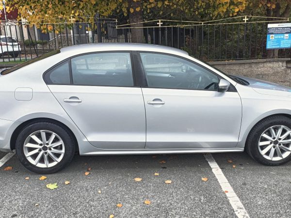 Volkswagen Jetta Saloon, Diesel, 2016, Silver