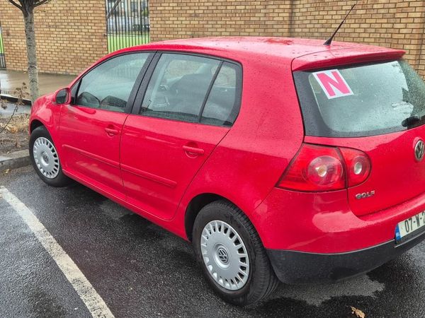 Volkswagen Golf Hatchback, Petrol, 2007, Red