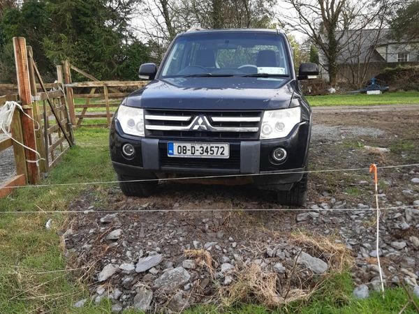 Mitsubishi Pajero SUV, Diesel, 2008, Black