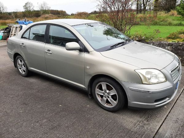 Toyota Avensis Saloon, Petrol, 2005, Green