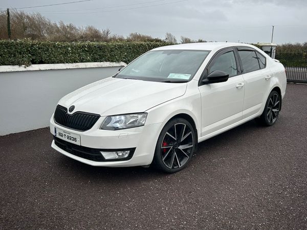 Skoda Octavia Hatchback, Diesel, 2016, White