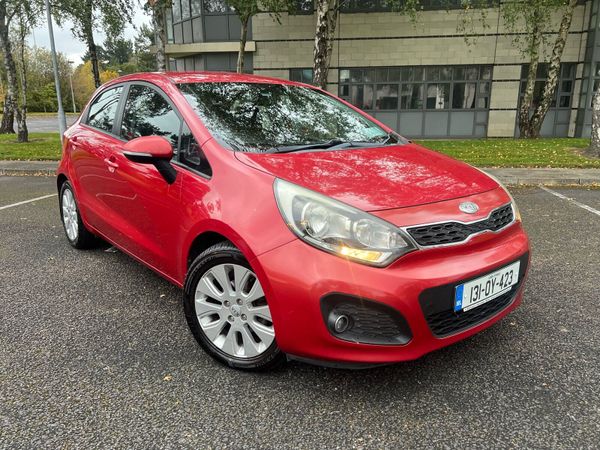 Toyota Avensis Estate, Diesel, 2013, Grey