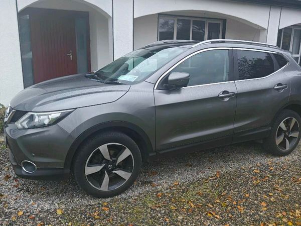 Nissan Qashqai Hatchback, Diesel, 2015, Grey
