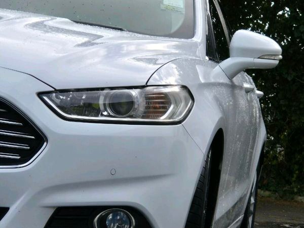 Ford Mondeo Hatchback, Diesel, 2016, White