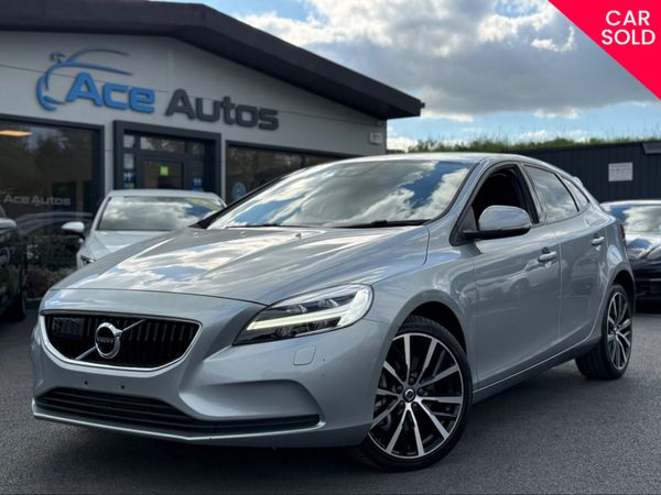 Volvo V40 Hatchback, Diesel, 2018, Silver