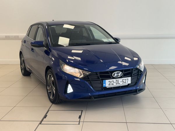 Hyundai i20 Hatchback, Petrol, 2021, Blue