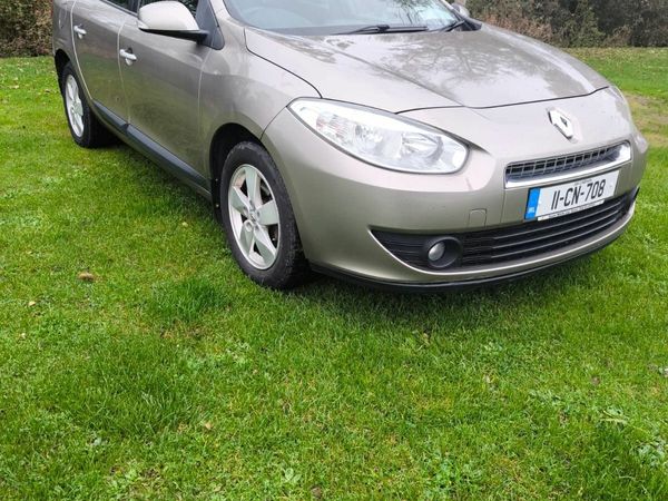 Renault Fluence Saloon, Diesel, 2011, Gold