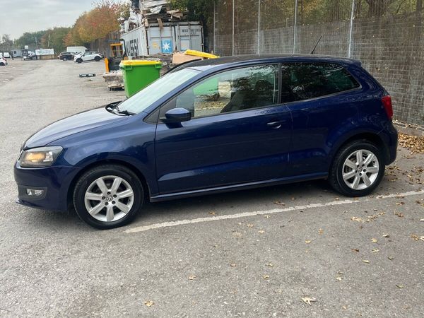 Volkswagen Polo Hatchback, Petrol, 2013, Blue