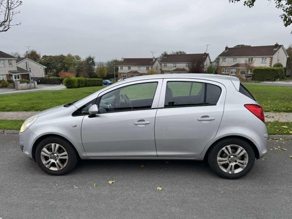 Opel Corsa Hatchback, Petrol, 2011, Silver