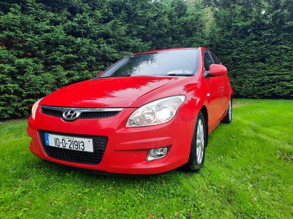 Hyundai i30 Hatchback, Diesel, 2010, Red