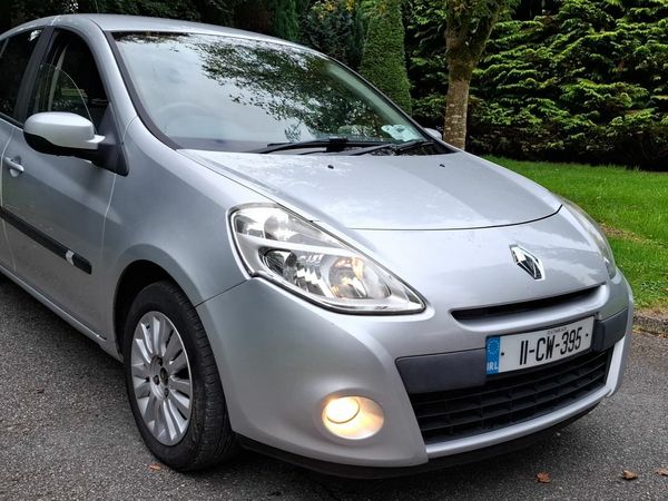 Renault Clio Hatchback, Ethanol Petrol, 2011, Silver