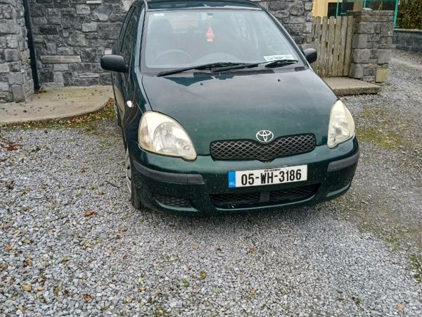 Toyota Yaris Hatchback, Petrol, 2005, Green