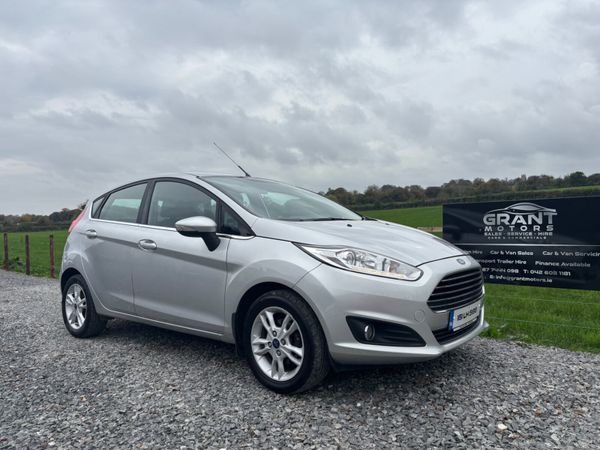 Ford Fiesta Hatchback, Petrol, 2016, Silver