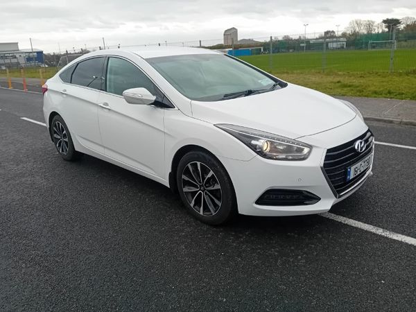 Hyundai i40 Saloon, Diesel, 2016, White
