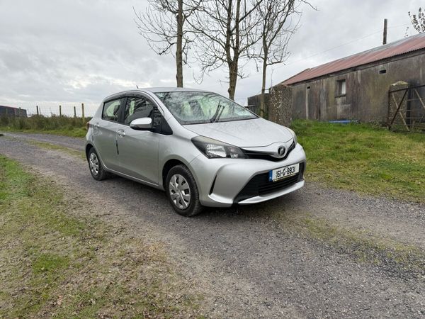 Toyota Vitz Hatchback, Petrol, 2016, Silver