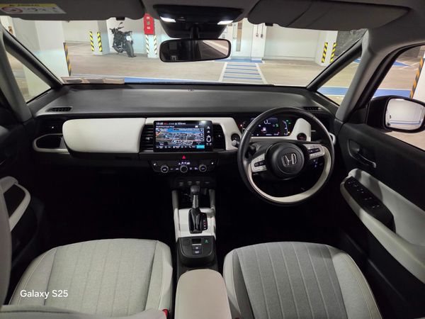 Honda Jazz Hatchback, Petrol Hybrid, 2022, Grey