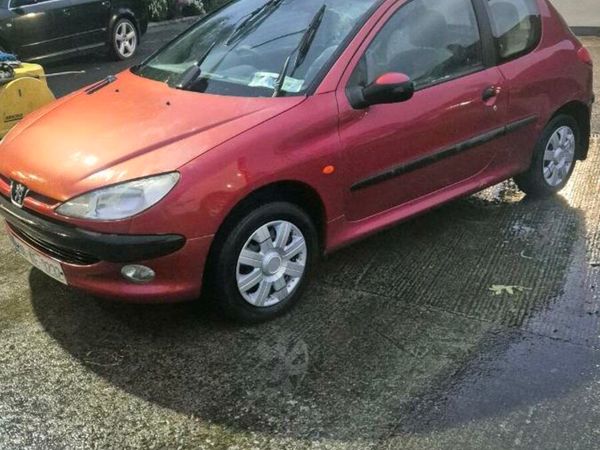 Peugeot 206 Hatchback, Petrol, 2000, Red