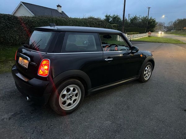 Mini Cooper Hatchback, Diesel, 2013, Black