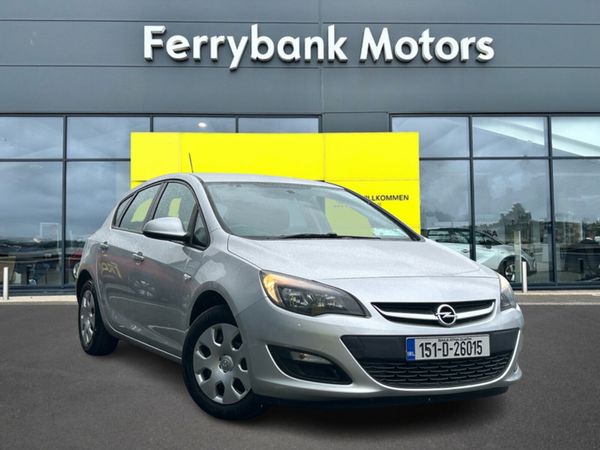 Opel Astra Hatchback, Petrol, 2015, Silver
