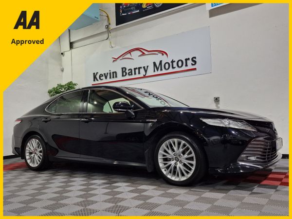 Toyota Camry Saloon, Petrol Hybrid, 2019, Black