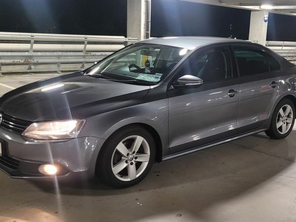 Volkswagen Jetta Saloon, Diesel, 2014, Grey