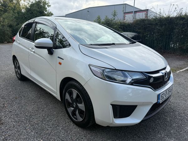 Honda Fit Hatchback, Petrol Hybrid, 2015, White