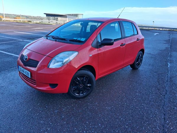 Toyota Yaris Hatchback, Petrol, 2008, Red