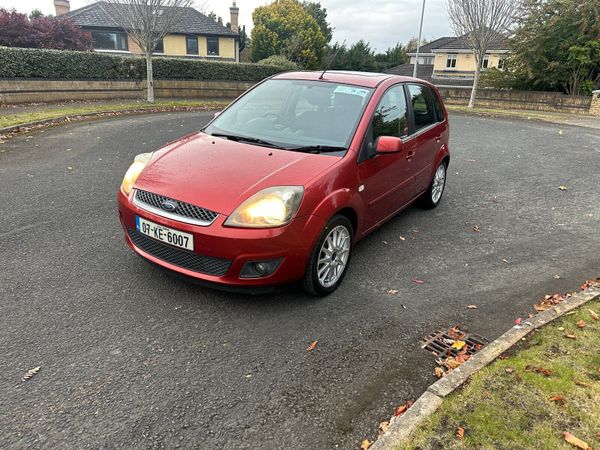 Ford Fiesta Hatchback, Petrol, 2007, Red