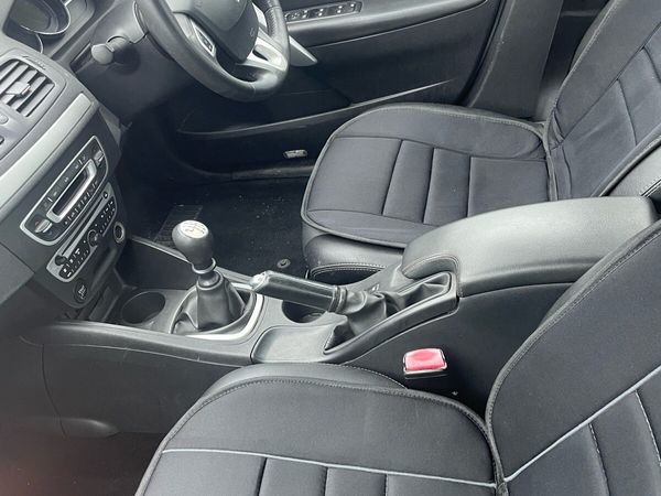 Renault Fluence Saloon, Diesel, 2011, Silver