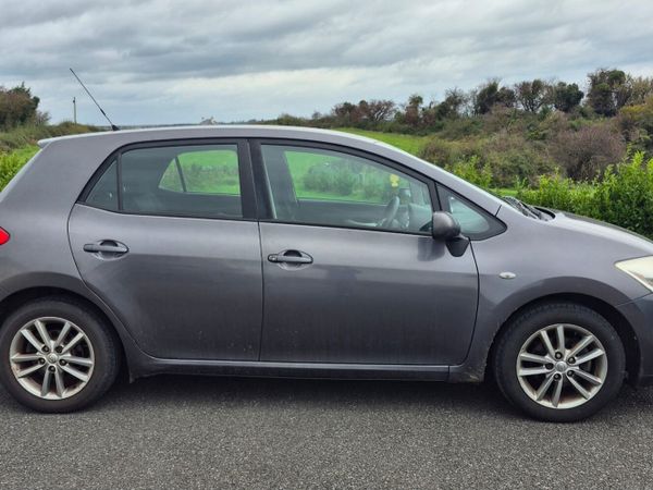 Toyota Auris Hatchback, Petrol, 2010, Grey
