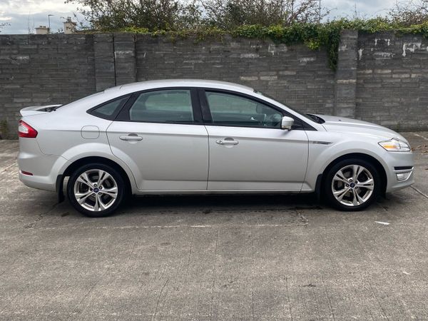 Ford Mondeo Hatchback, Diesel, 2011, Silver