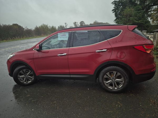 Hyundai Santa Fe SUV, Diesel, 2015, Red
