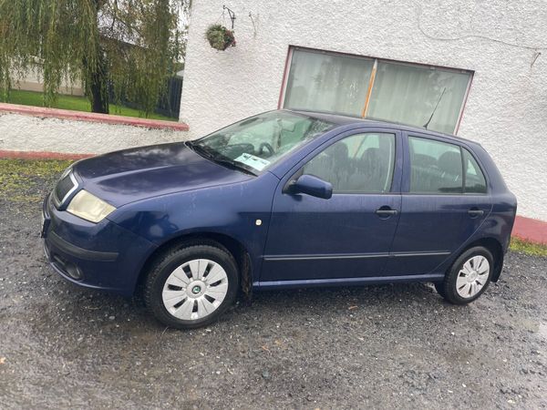 Skoda Fabia Hatchback, Petrol, 2006, Blue