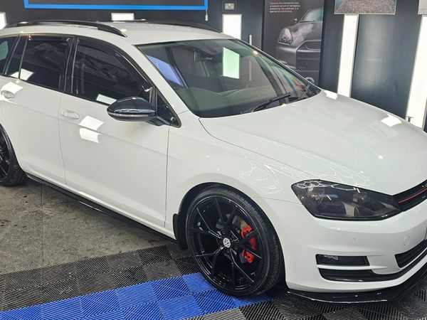 Volkswagen Golf Estate, Diesel, 2015, White