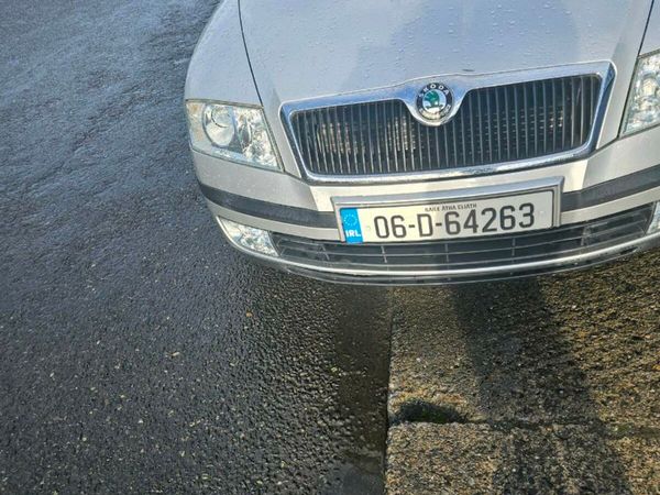 Skoda Octavia Hatchback, Petrol, 2006, Silver
