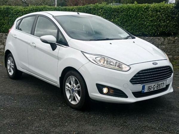 Ford Fiesta Hatchback, Petrol, 2016, White