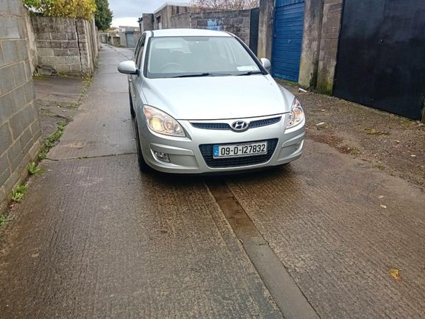 Hyundai i30 Hatchback, Diesel, 2009, Silver