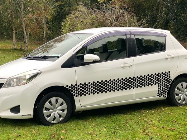 Toyota Vitz Hatchback, Petrol, 2014, White
