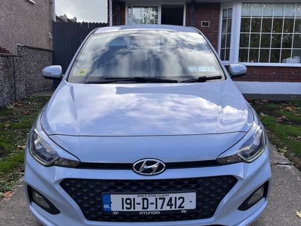 Hyundai i20 Hatchback, Petrol, 2019, Blue