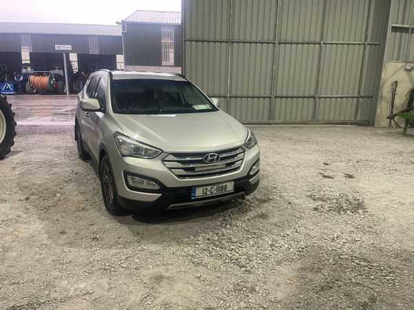 Hyundai Santa Fe SUV, Diesel, 2012, Silver