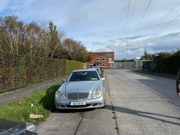 Mercedes-Benz E-Class Saloon, Petrol, 2006, Silver