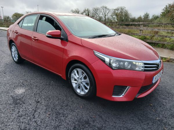 Toyota Corolla Saloon, Diesel, 2015, Red
