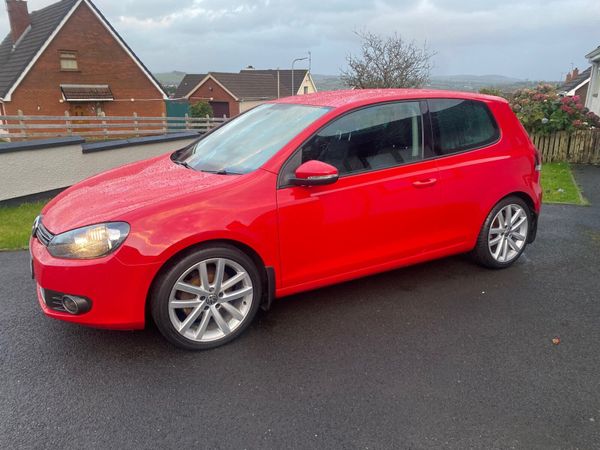 Volkswagen Golf Hatchback, Diesel, 2011, Red