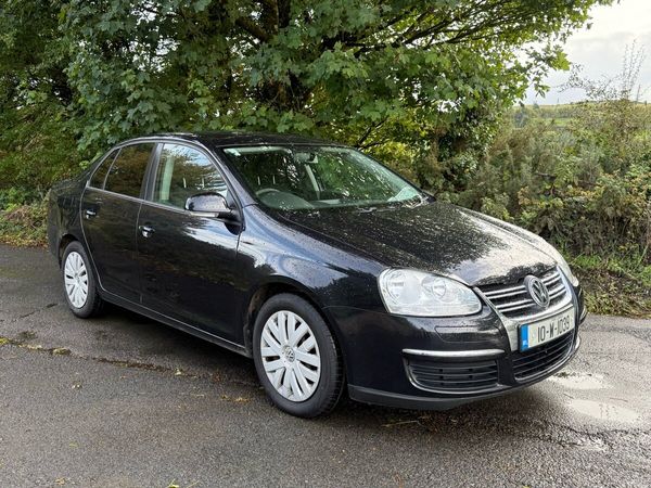 Volkswagen Jetta Saloon, Diesel, 2010, Black