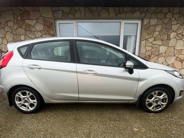 Ford Fiesta Hatchback, Diesel, 2015, Silver