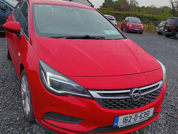Opel Astra Hatchback, Diesel, 2016, Red