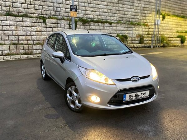 Ford Fiesta Hatchback, Diesel, 2009, Silver