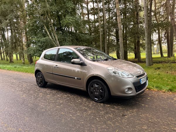 Renault Clio Hatchback, Ethanol Petrol, 2010, Gold